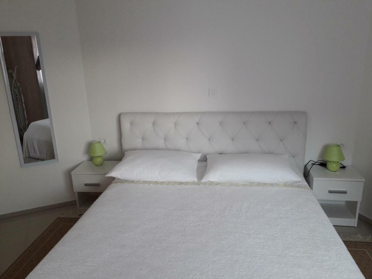 Appgiulia Apartment Пула Екстериор снимка