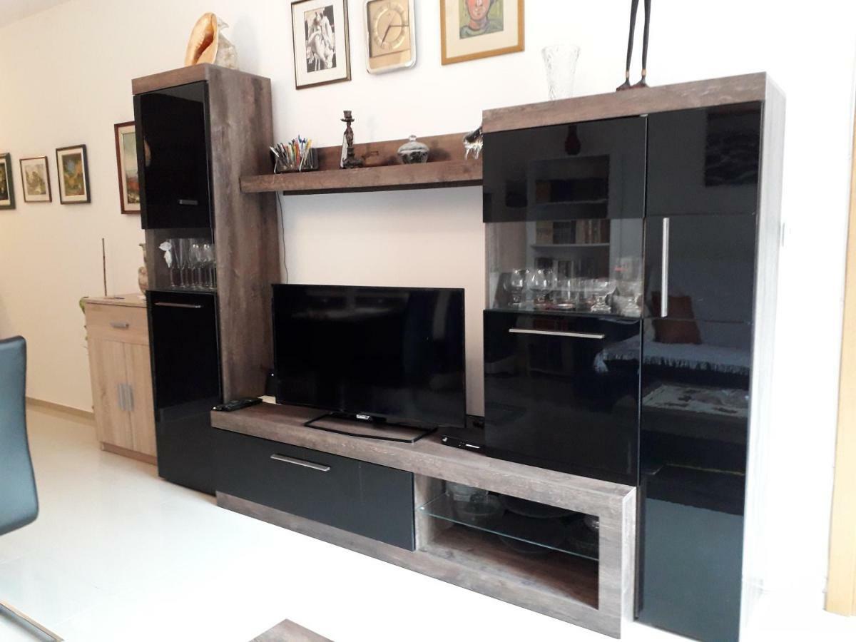 Appgiulia Apartment Пула Екстериор снимка