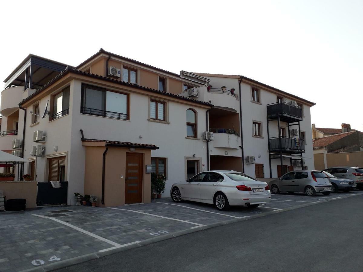 Appgiulia Apartment Пула Екстериор снимка